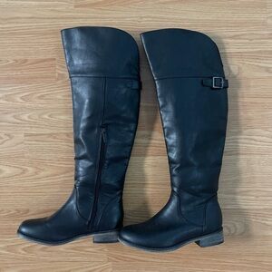 MOVE OUT SALE BLACK KNEES HIGH BOOTS 6